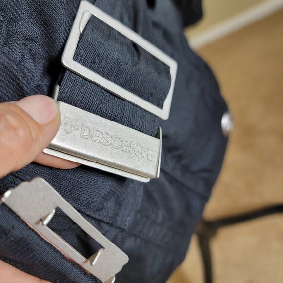 Vintage Descente Ski Jacket, Size 8US, Women's Coat, Black, Water-Resistant RARE - Picture 9 of 16